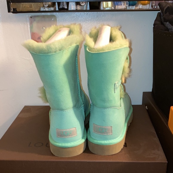 Mint green Uggs - Picture 4 of 4